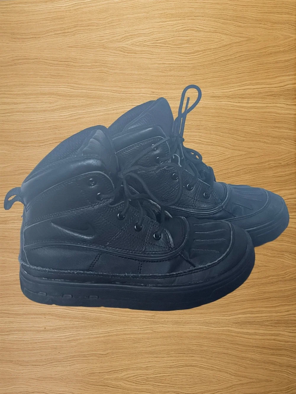 EUC Nike ACG Woodside II Triple Black Hiking/Casual Leather Nylon Boots Size 2Y
